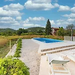 2 Bedroom Awesome In 公寓 玛里纳