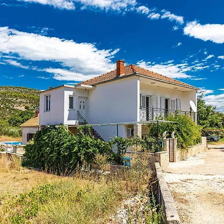 2 Bedroom Awesome In